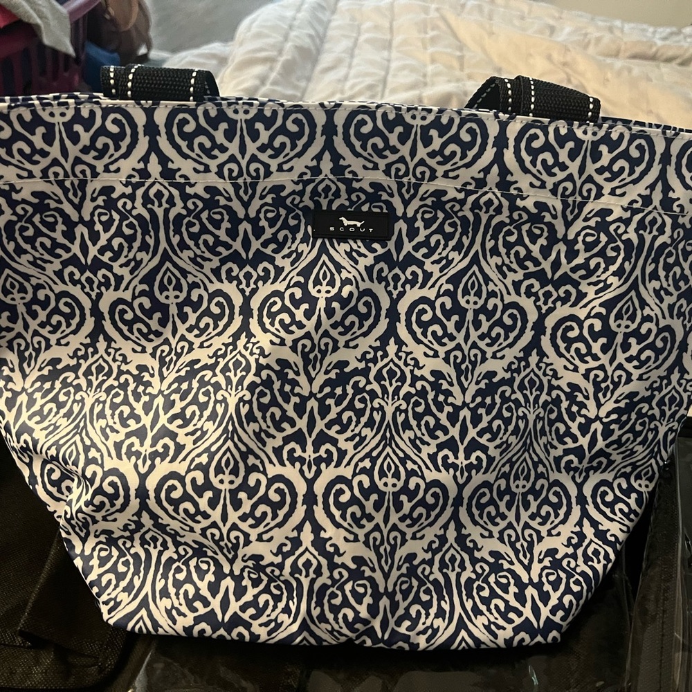 Scout daytripper tote shoulder bag Royal Highness NWT blue white